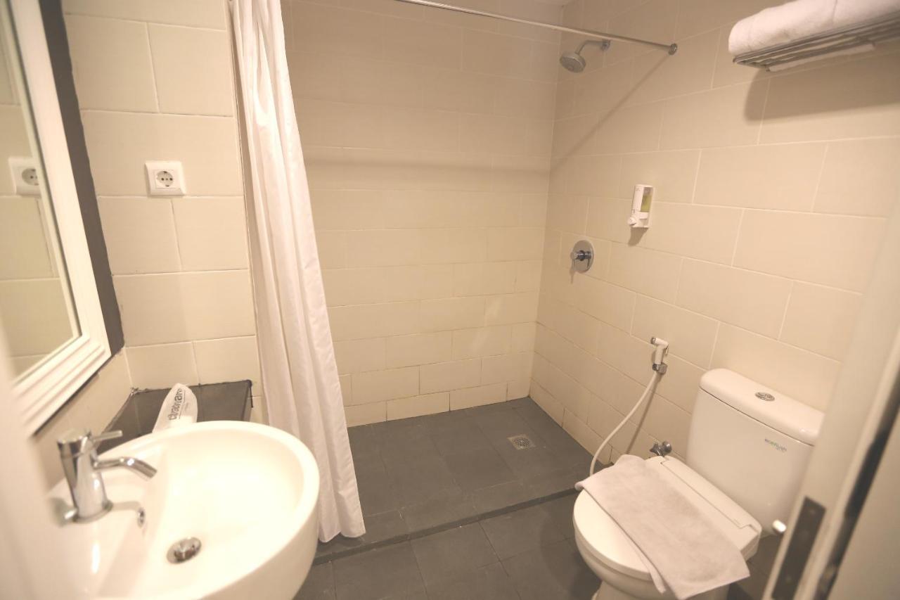 Hotel Citradream Чиребон Экстерьер фото